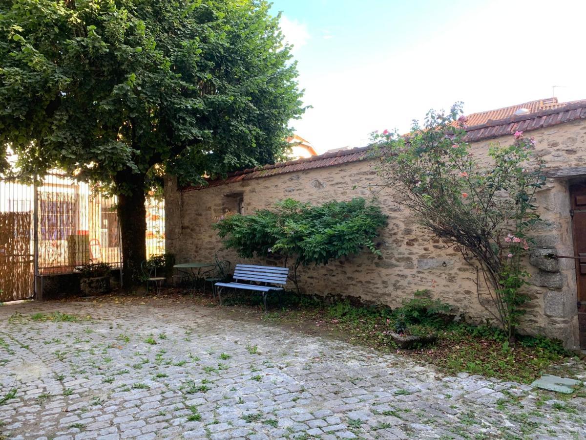 La Cour Pavee, T2 Lumineux, Cosy, Confort 55 M2 Saint-Léonard-de-Noblat Exterior foto
